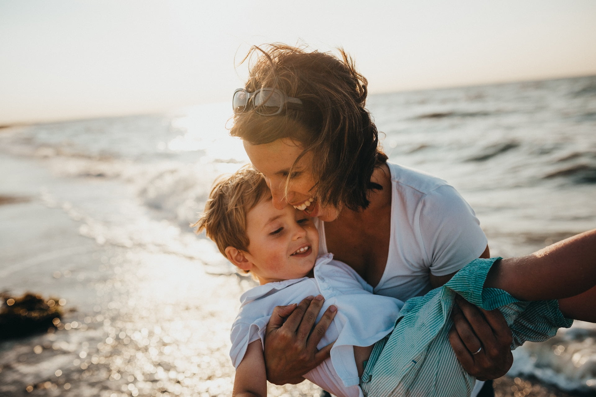 una mamma e un bambino piccolo